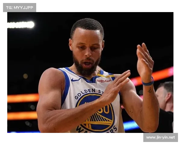 NBA官推:库里成为历史首位单场砍下50分10三分5抢断的球员 NBA官推:库里成为历史首位单场砍下50分10三分5抢断的球员